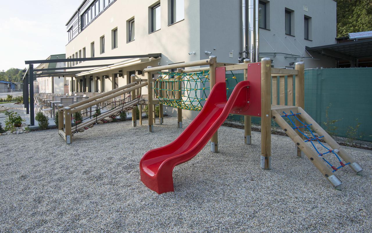 Hotel A Restaurace U Stavaře Vsetín Exteriér fotografie